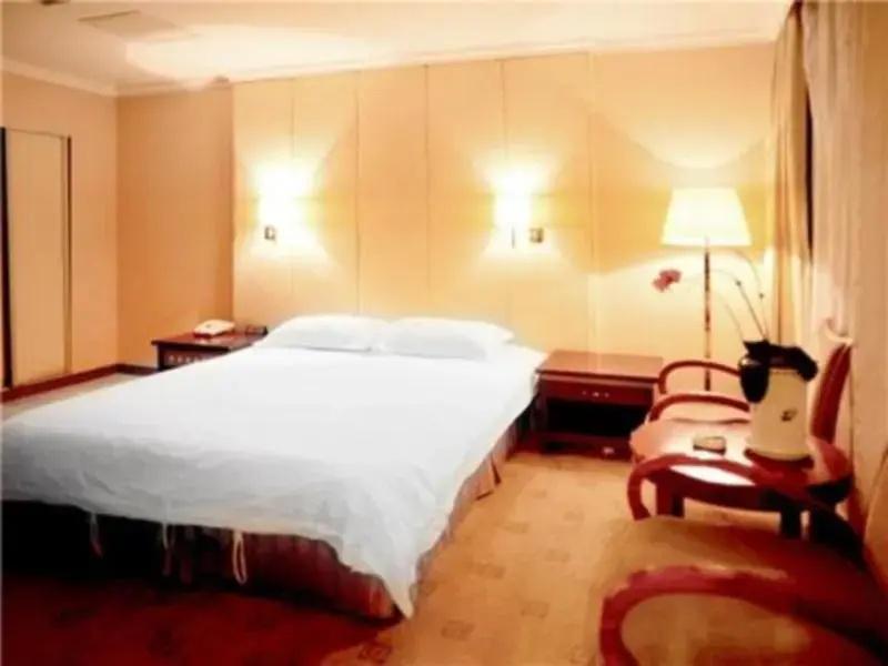 Chengde Qianyang Hotel - главное фото