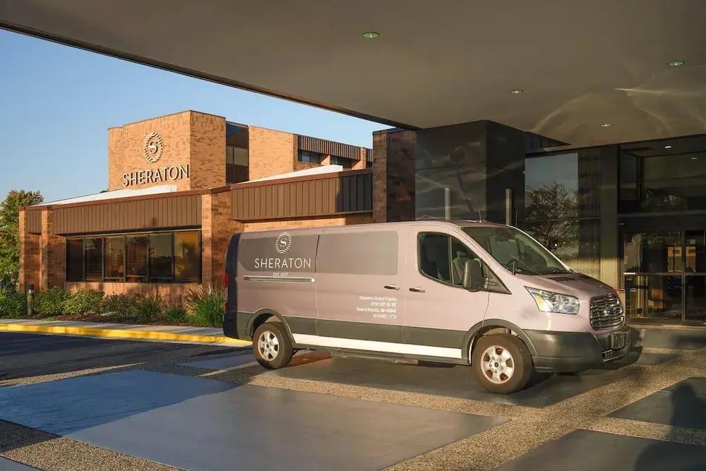 Sheraton Grand Rapids Airport Hotel - главное фото