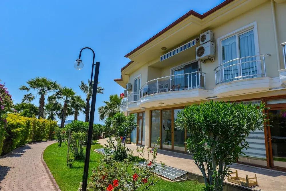 Sunset Beach Villas and Apartments - главное фото