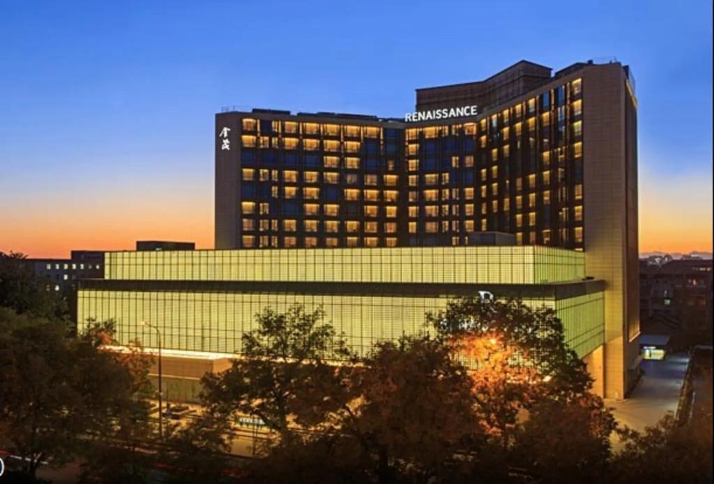 Отель Renaissance Beijing Wangfujing Hotel - главное фото