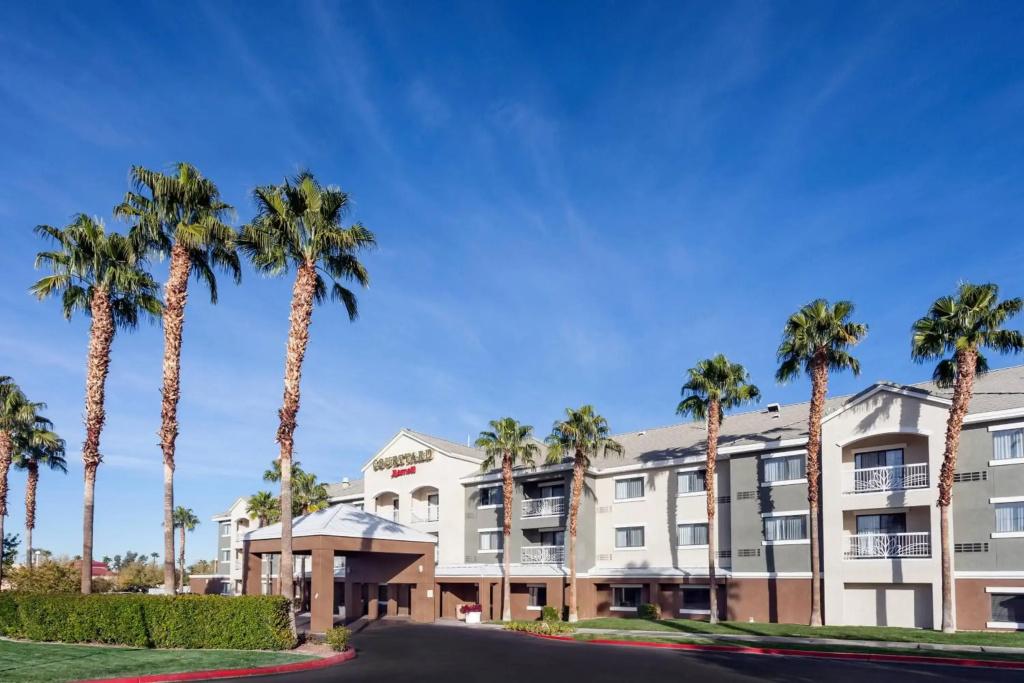 Courtyard by Marriott Las Vegas Henderson/Green Valley - главное фото