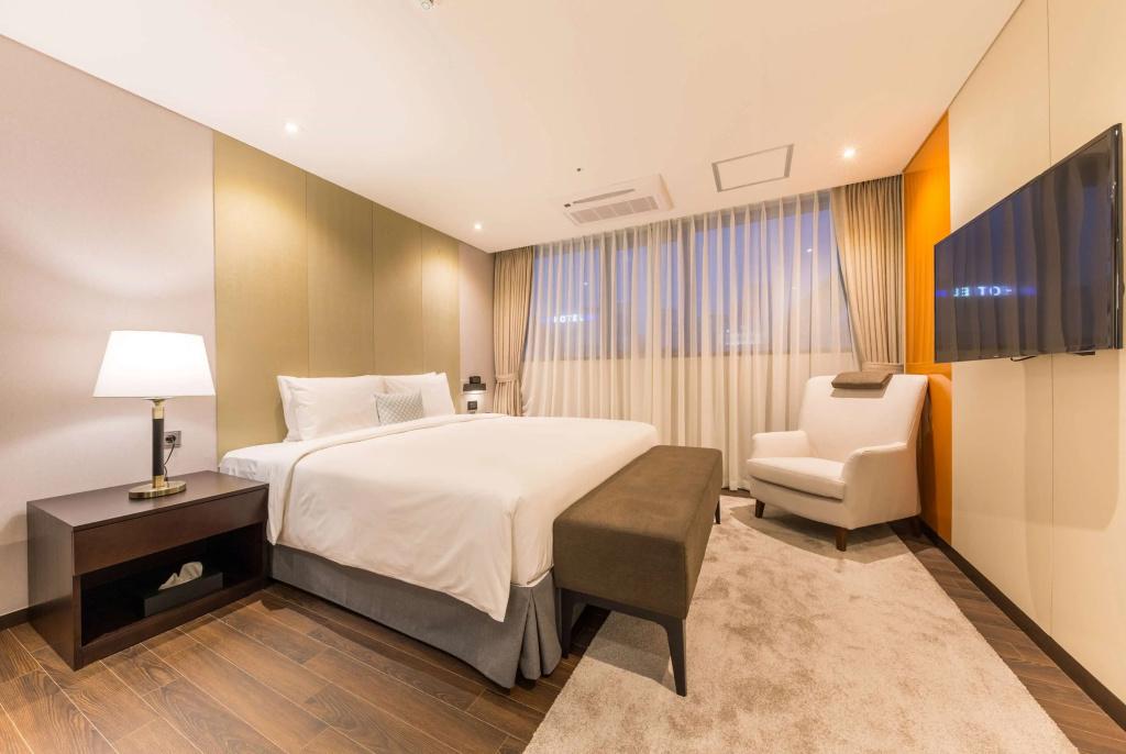 Howard Johnson by Wyndham Incheon Airport - главное фото