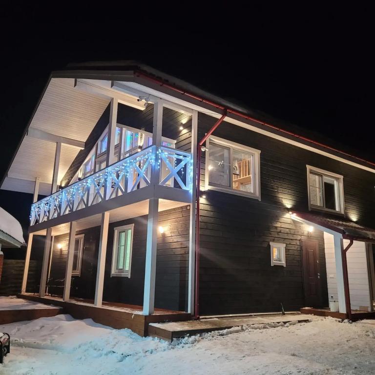 Довольный раджа 10 - главное фото