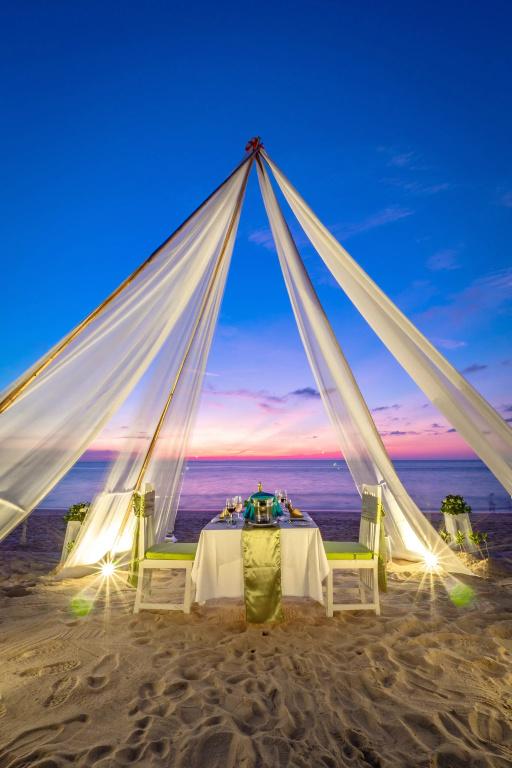 Hive Khaolak Beach Resort - Adults Only - главное фото