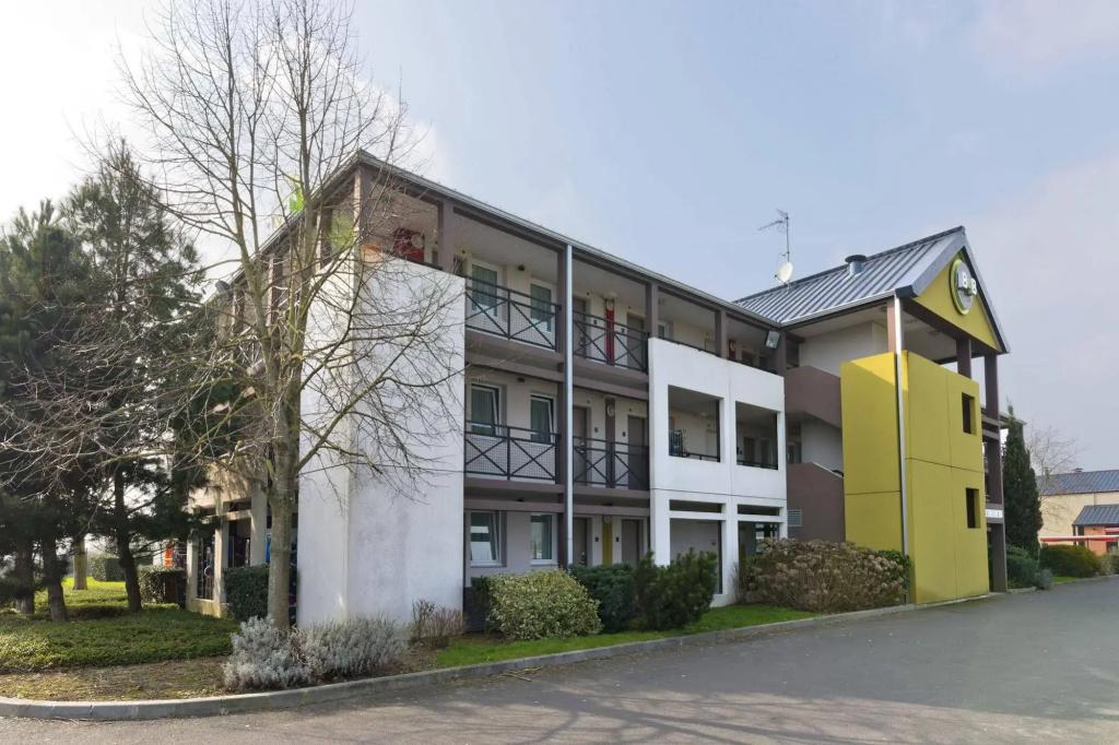 B&B HOTEL Avranches Baie du Mont Saint-Michel - главное фото