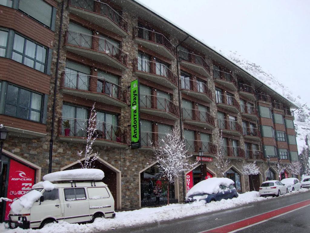 Apartamentos Canillo Pie de Pistas 3000 - главное фото