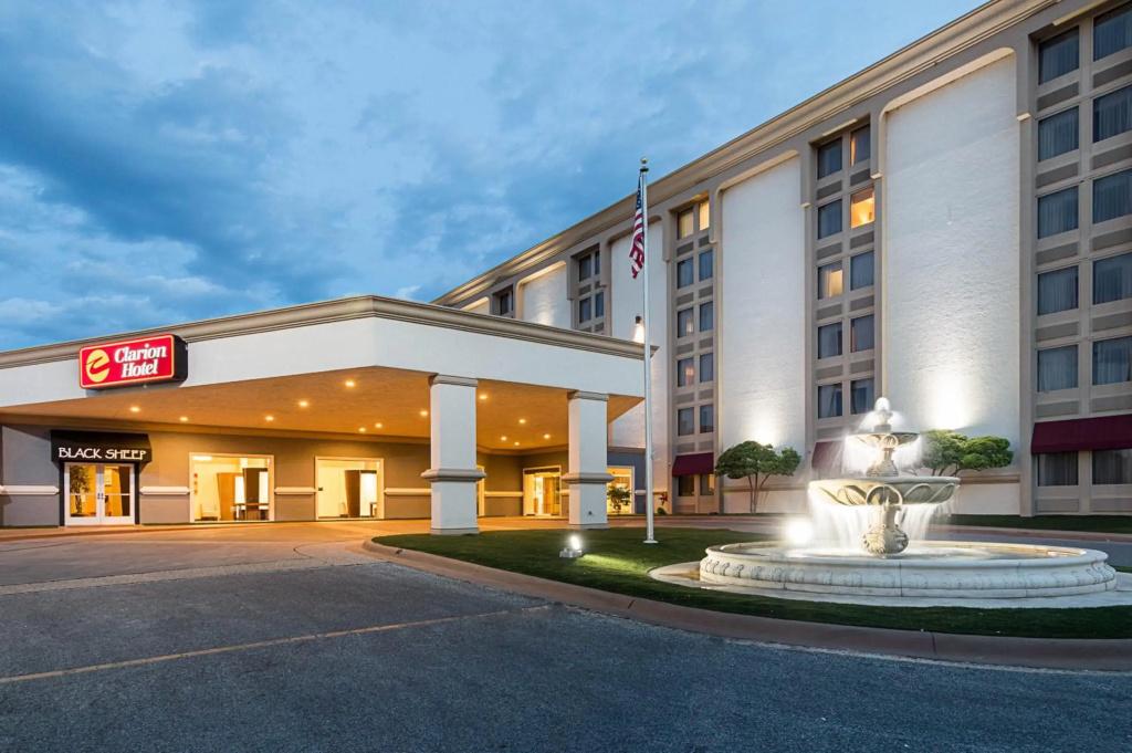 Clarion Hotel San Angelo near Convention Center - главное фото
