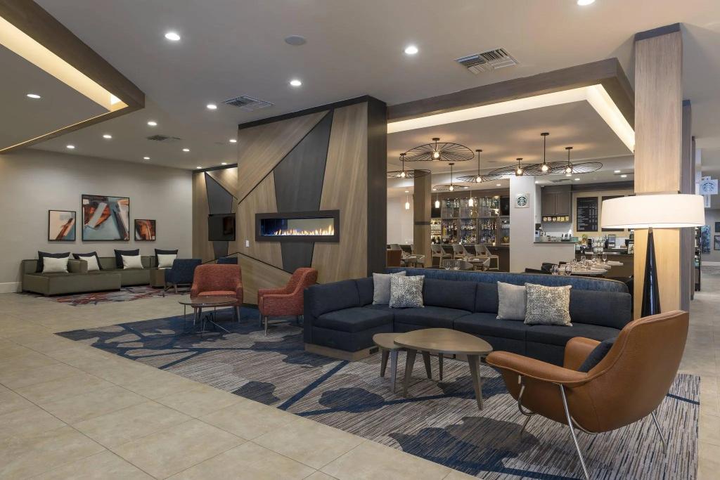 Sonesta Hotel Grand Rapids Airport - главное фото