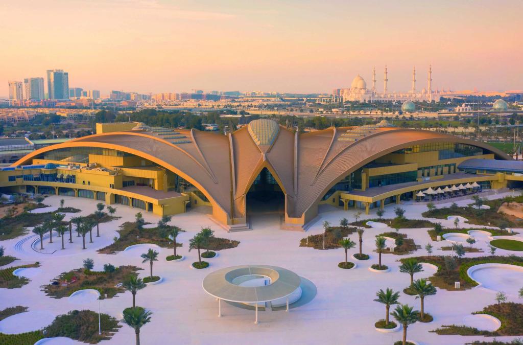 ERTH Abu Dhabi Hotel - главное фото