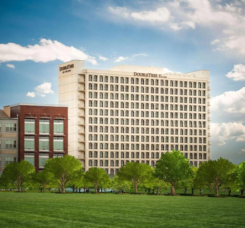 DoubleTree by Hilton Dallas - Market Center - главное фото