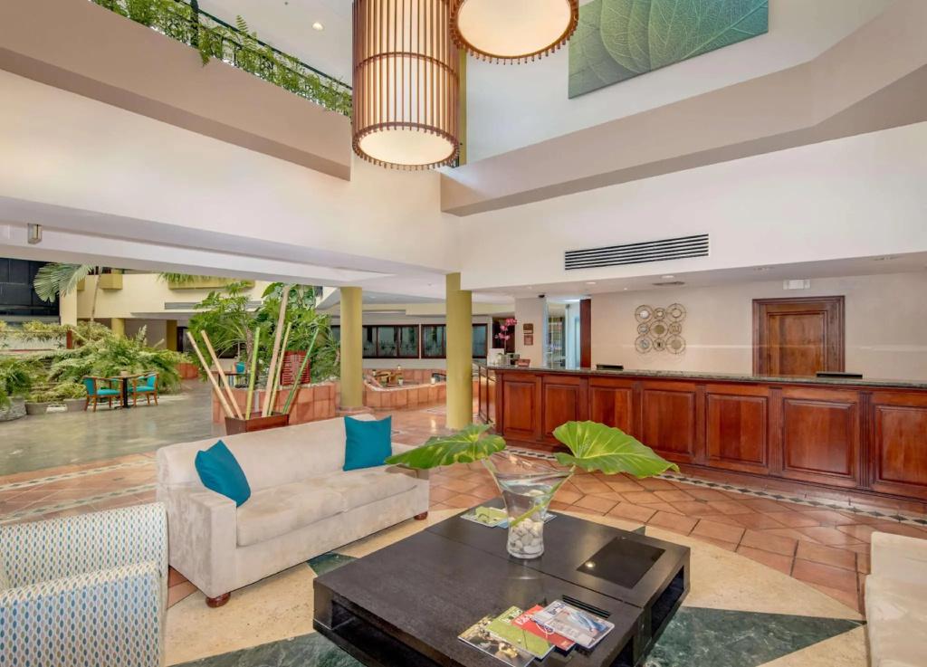 Hodelpa Garden Suites Golf & Convention Center - главное фото