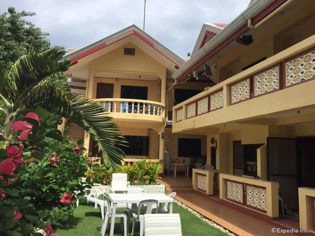 Cherrys @ Home Rooms for Rent - главное фото