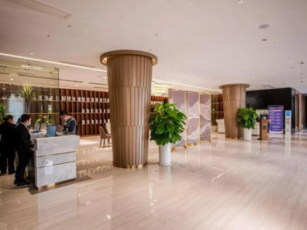 Ronggang International Hotel - главное фото
