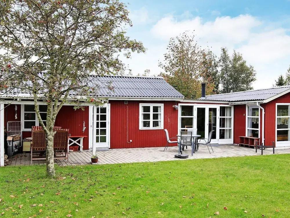 6 Person Holiday Home in Store Fuglede - главное фото