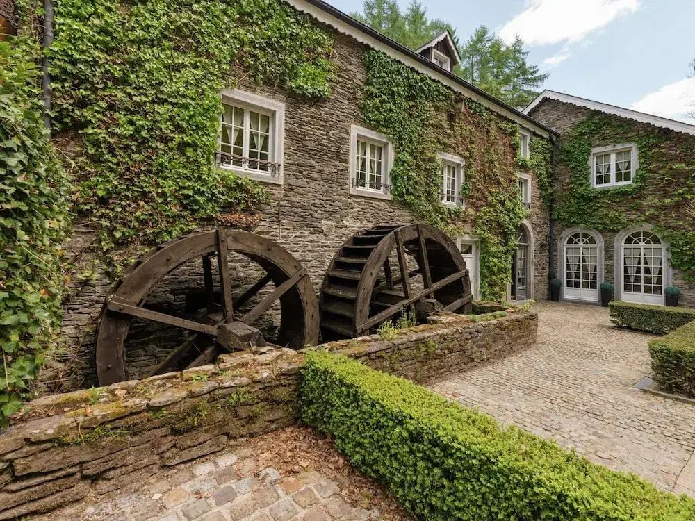 Magnificent Manor in Vresse-sur-semois With Sauna - главное фото