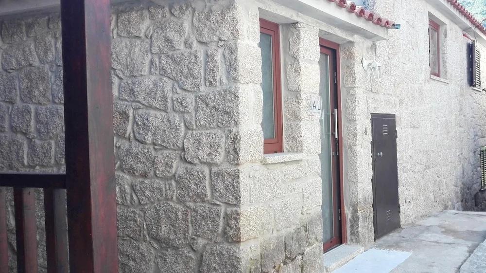 House with 2 Bedrooms in Cabril , with Wifi - главное фото