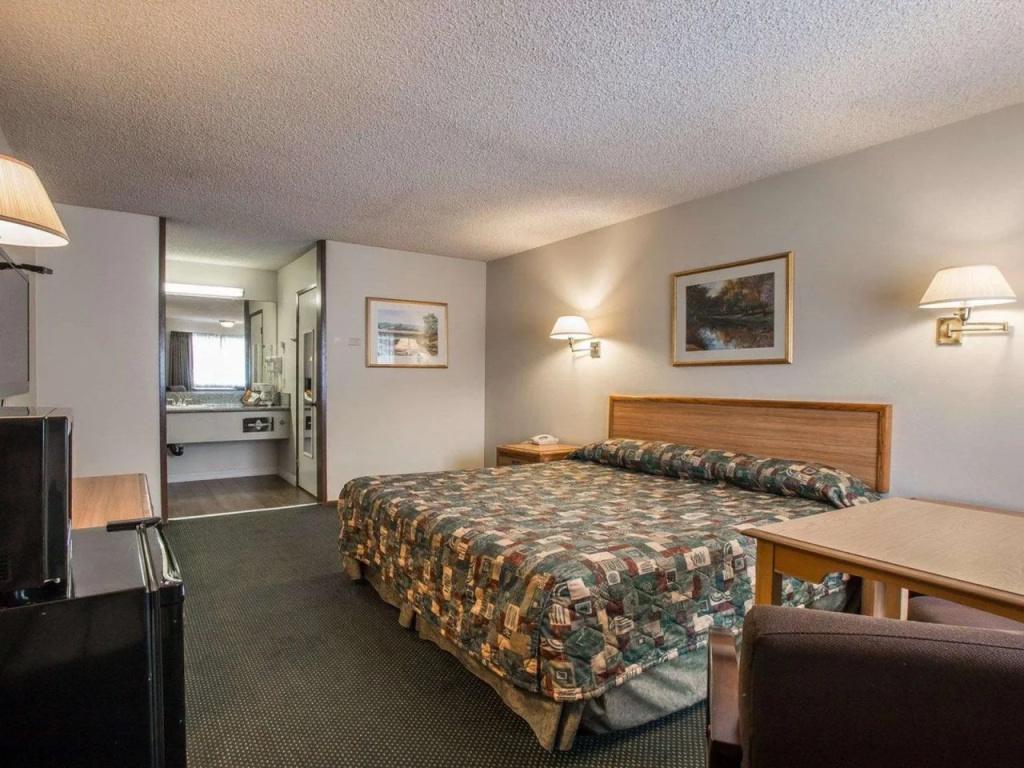 Palm Inn Hotel near Tyler Mall Riverside - главное фото