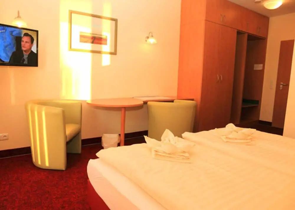 Strandhotel & Restaurant Mirow - главное фото