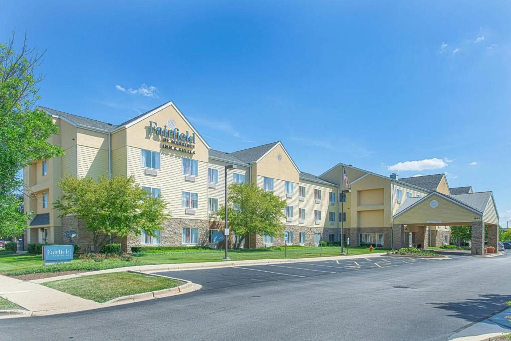 Fairfield Inn & Suites by Marriott Chicago Naperville - главное фото