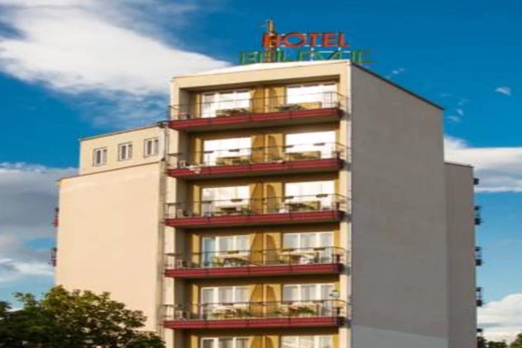 Hotel Bellevue - главное фото