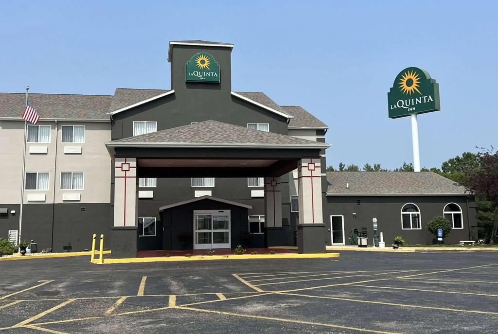 La Quinta Inn & Suites by Wyndham Peru Starved Rock St Park - главное фото