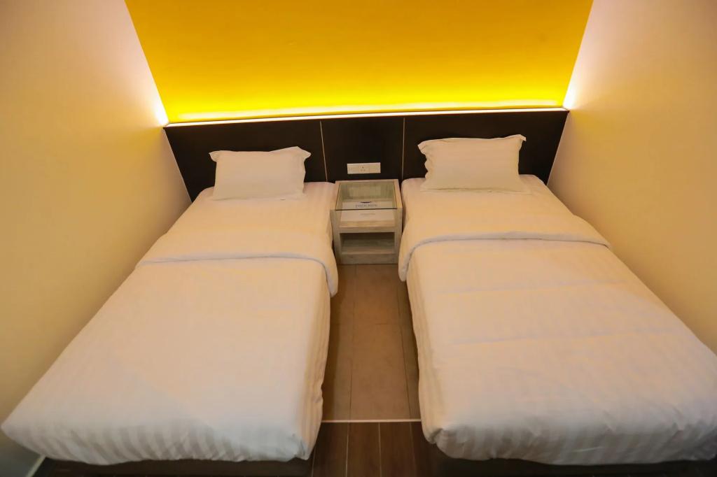 Pantai Regal Hotel - главное фото