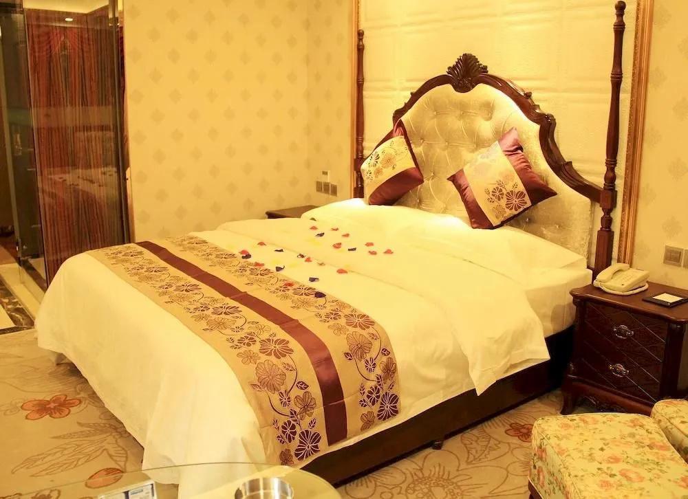 Yijia Hotel - главное фото