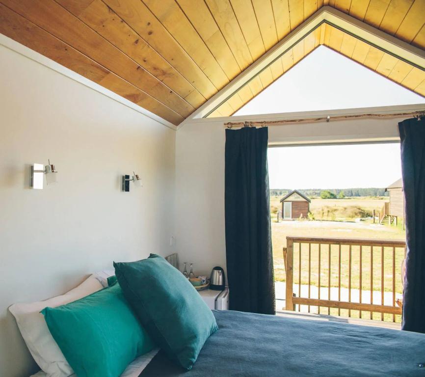 Appleby House & Rabbit Island Huts - главное фото