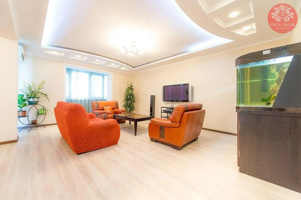 Пять Звезд на Монакова - главное фото