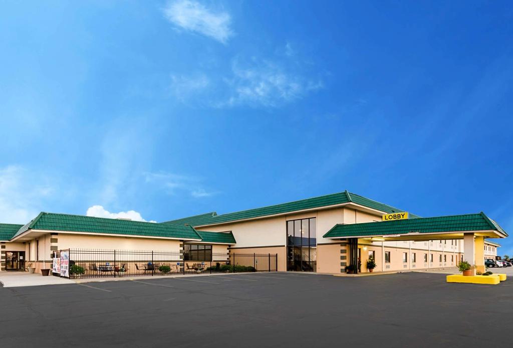 Quality Inn & Suites Salina West - главное фото