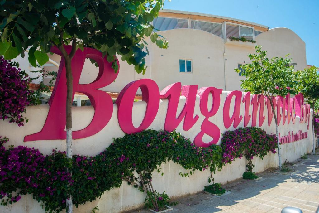 Bougainville Bay Hotel - главное фото
