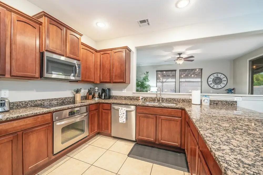Pool & Patio: Family-friendly Goodyear Home! - главное фото