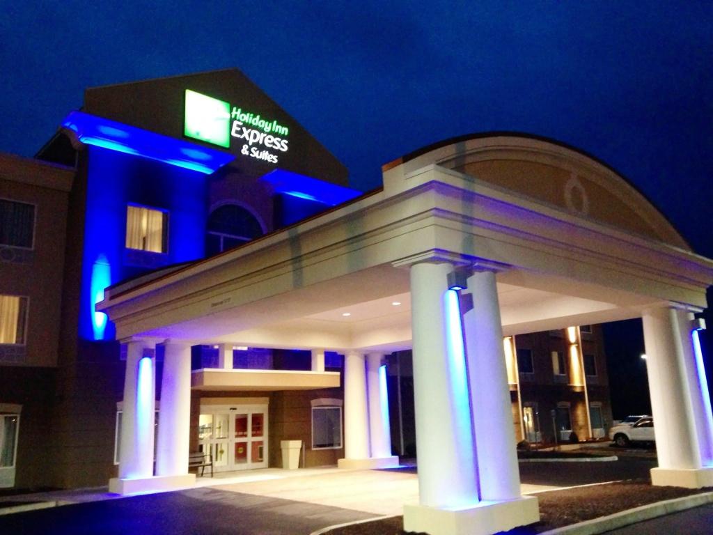Holiday Inn Express & Suites Utica by IHG - главное фото