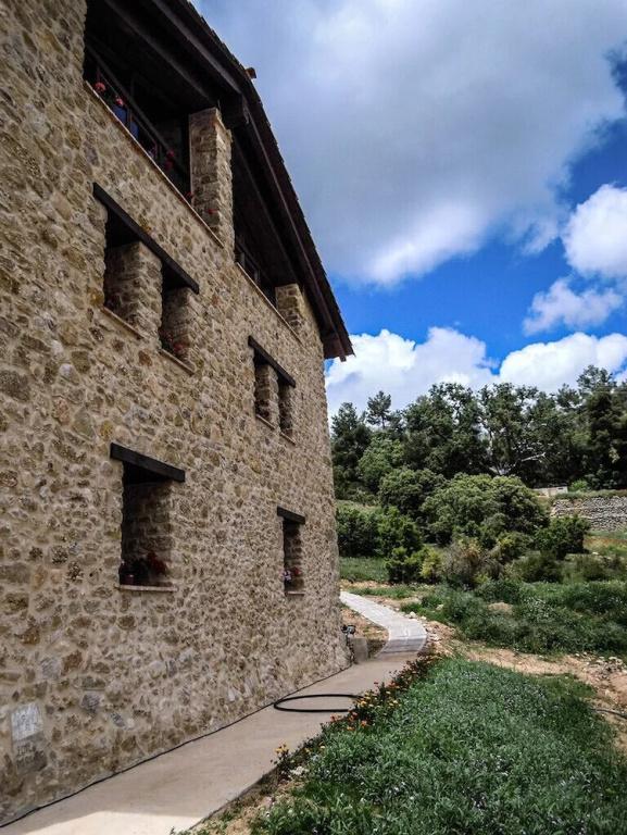 Masia de la Serra de la Cogulla - главное фото