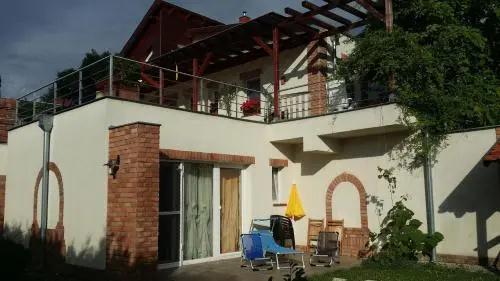 Naposdombi Apartmanok - главное фото