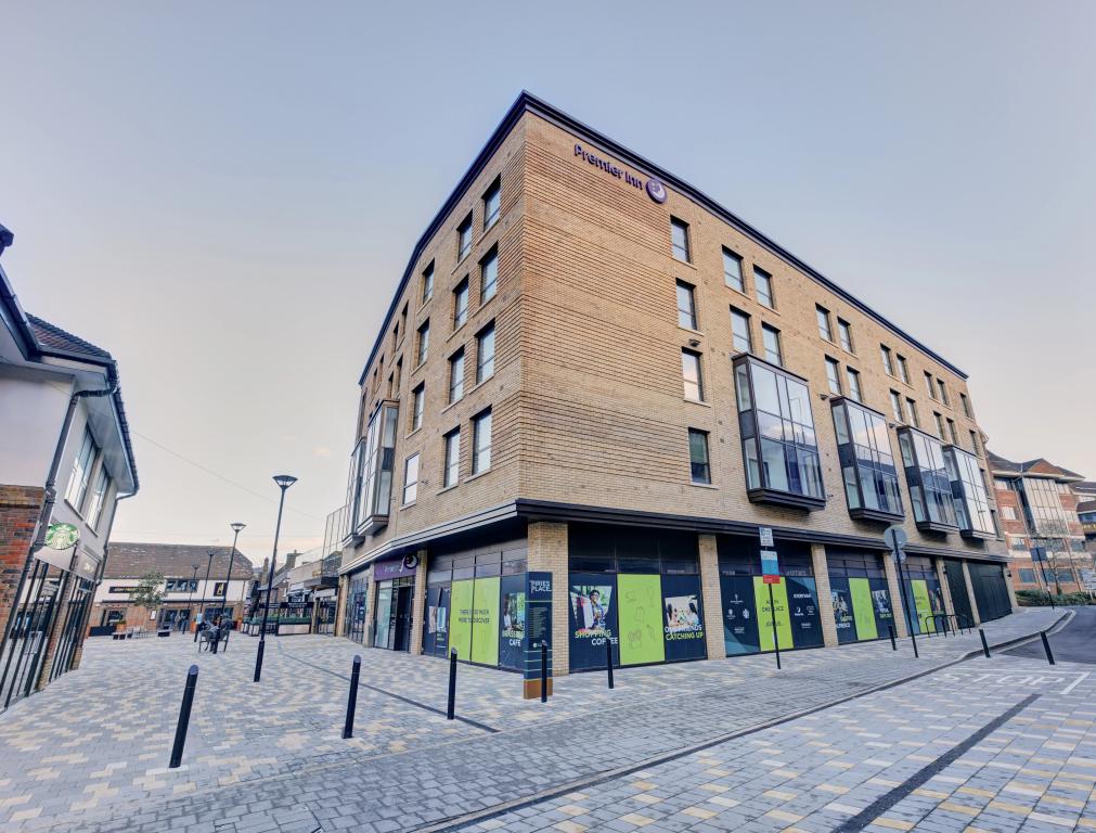 Premier Inn Horsham Town Centre - главное фото