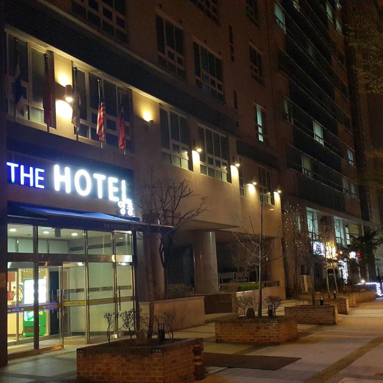 The Hotel Yeong Jong - главное фото