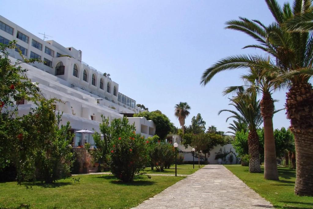Istron Bay Hotel - главное фото