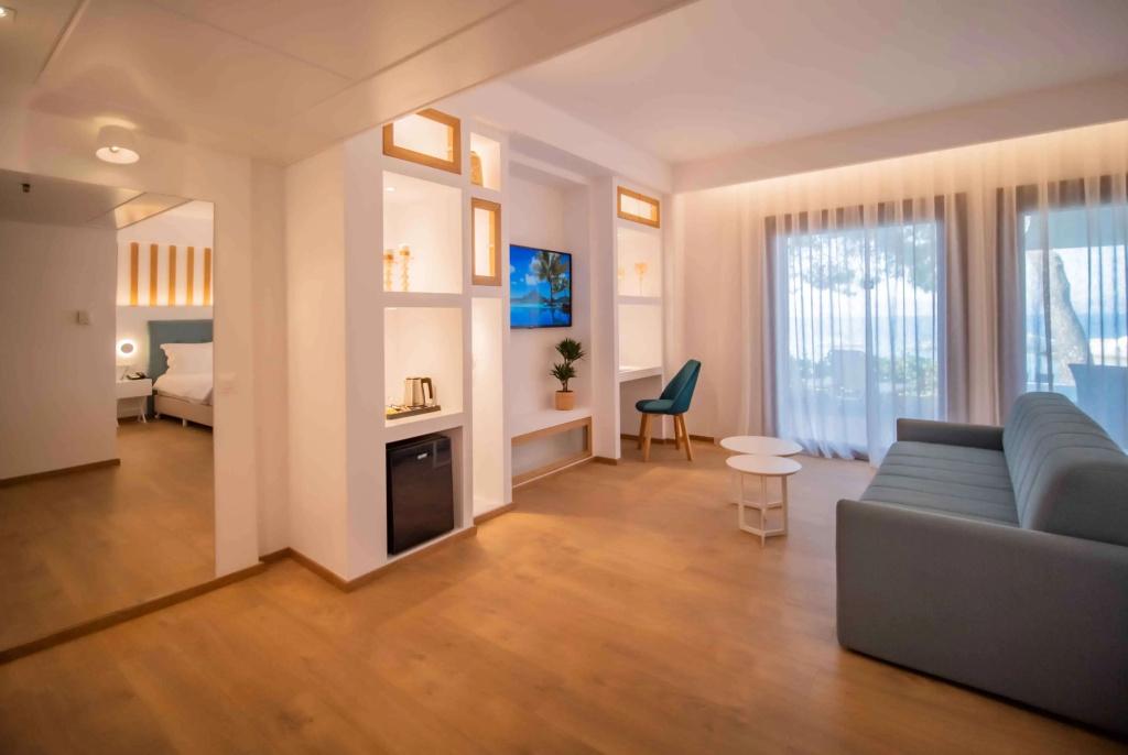 Wyndham Loutraki Poseidon Resort - главное фото