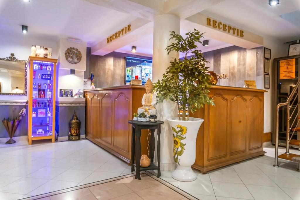 Hotel Korona - главное фото