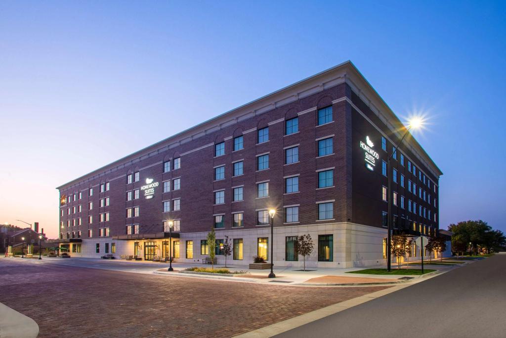 Homewood Suites by Hilton Salina Downtown - главное фото