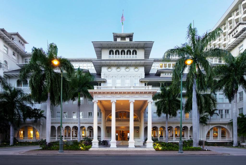 Moana Surfrider, A Westin Resort & Spa, Waikiki Beach - главное фото