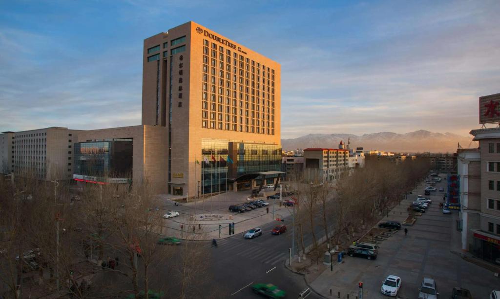 DoubleTree by Hilton Hotel Qinghai - Golmud - главное фото