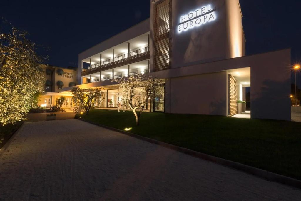 Hotel Europa - главное фото