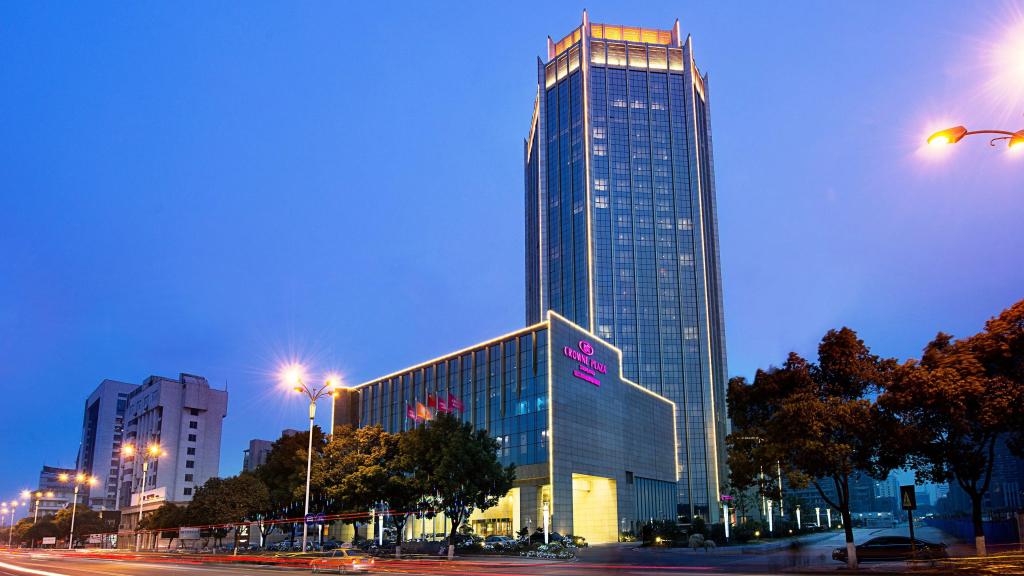 Crowne Plaza Zhenjiang by IHG - главное фото