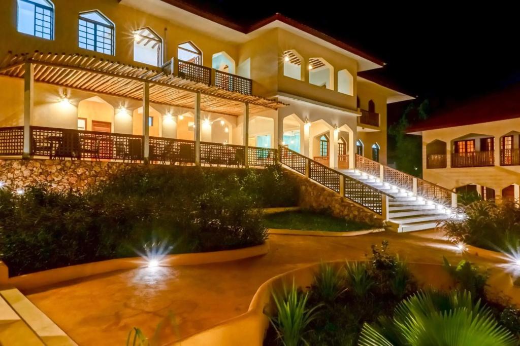 Kendwa Rocks Beach Hotel - главное фото