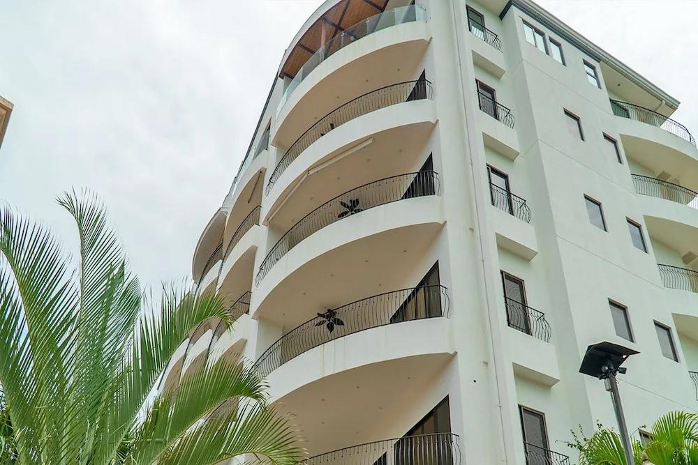 Ocean View Luxury Condo at Flamingo Towers - главное фото