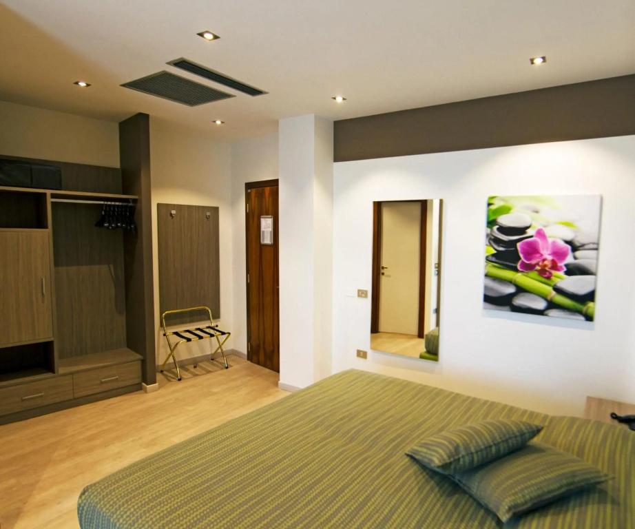 Hotel Ideal - главное фото