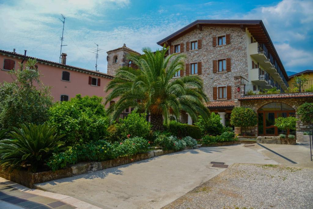 Hotel Antico Monastero - главное фото