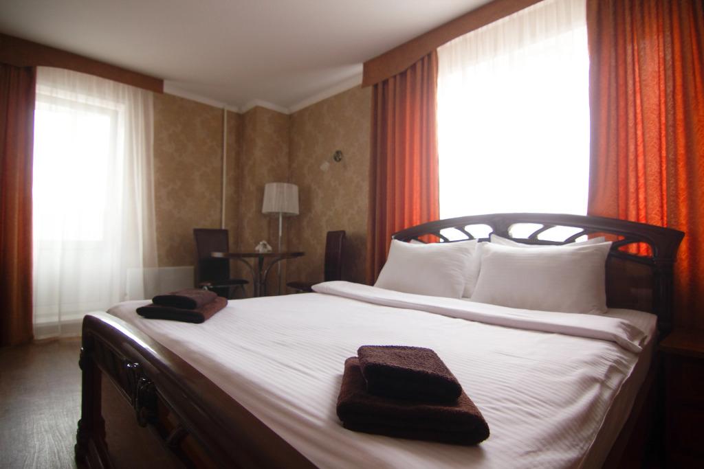 Апартаменты Золотой Шар на Революционной 4 - главное фото